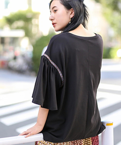 チチカカ |袖ライン刺繍トップス