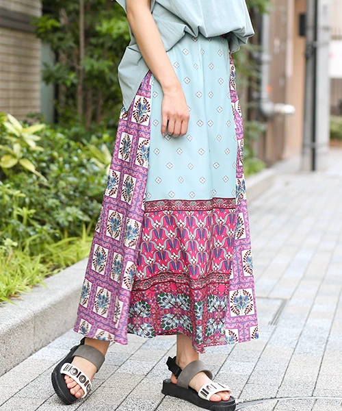 チチカカスカート　新品タグあり メキシカンタイルパッチプリントスカート / スカート