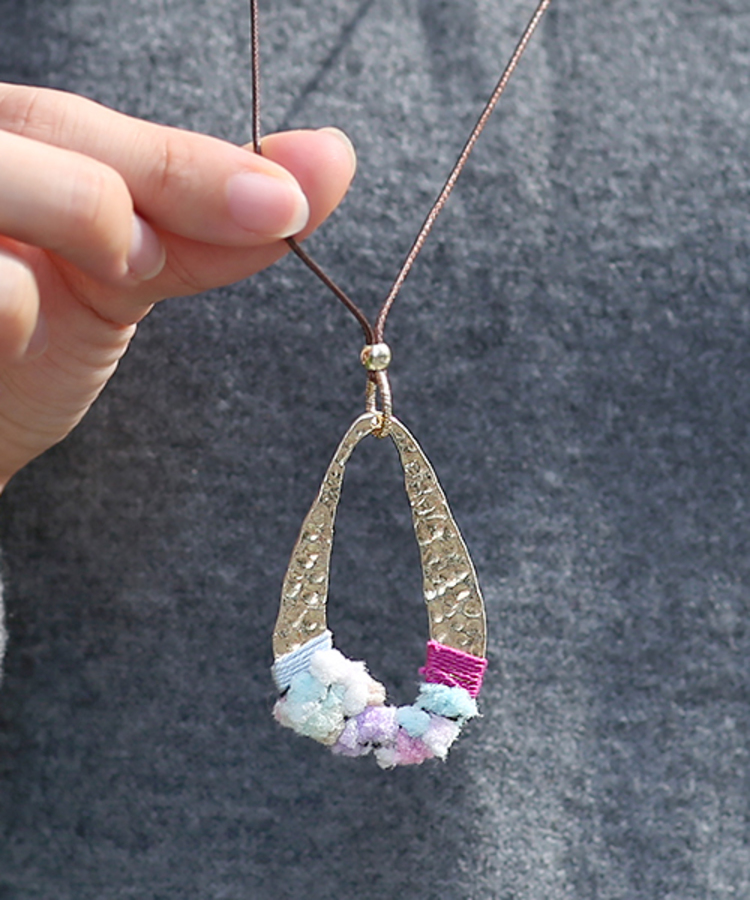 チチカカ |モコモコヤーンラップネックレス