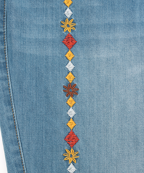 フラワーライン刺繍デニムパンツ(大きいサイズ) / パンツ | エスニック
