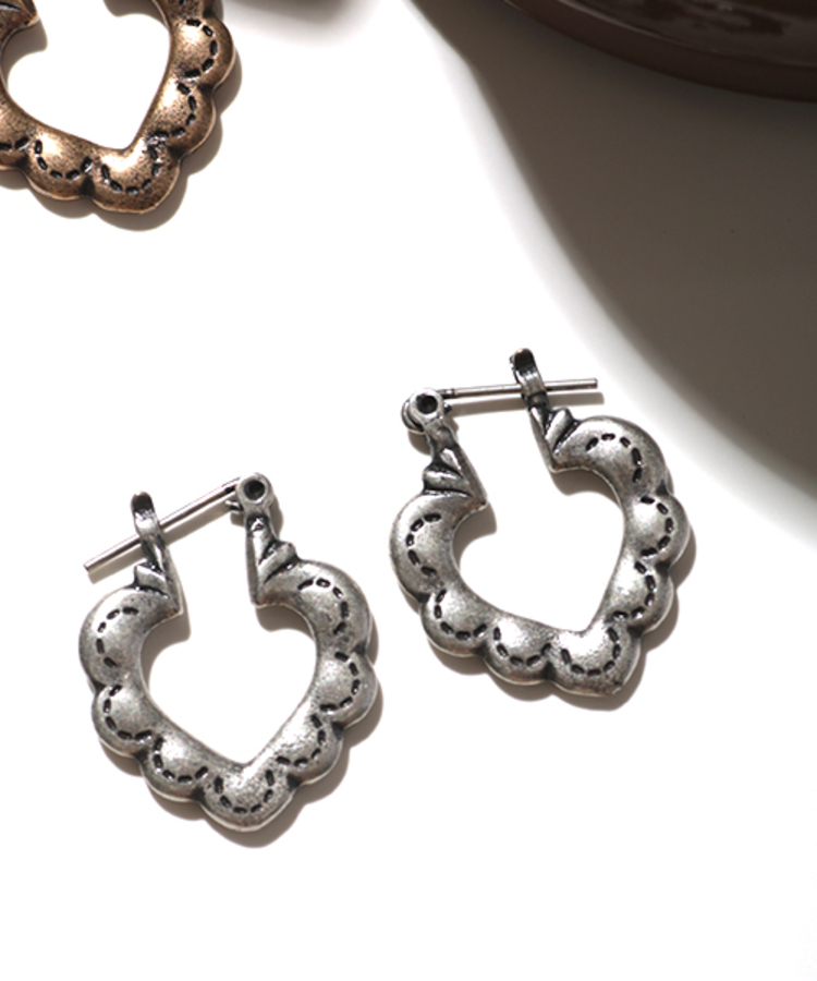 チチカカ |アンティークハートピアス