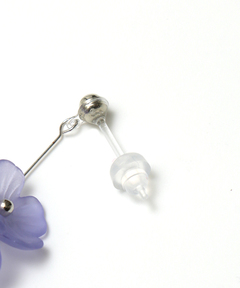 チチカカ |ミニフラワー樹脂ピアス