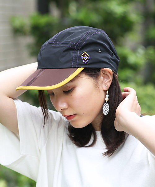 美品　定価14万　プラダ　希少　キャメル×ウール　テュベチカ風　帽子 美品 定価14万 プラダ 希少 キャメル×ウール テュベチカ風 帽子
