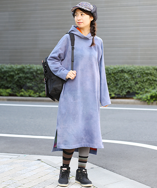 【TOTEME】タイウエスト コットンスカート ストーン TOTEME タイウエスト スカート | ニュートラル | FARFETCH JP