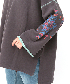 チチカカ |配色裏毛ナバホ刺繍プルオーバー