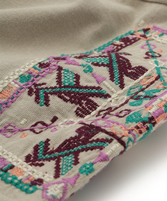 チチカカ |フェアトレードコットン袖刺繍Tプルオーバー