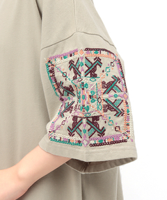 チチカカ |フェアトレードコットン袖刺繍Tプルオーバー