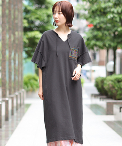 チチカカ |フェアトレードコットンミニ裏毛ポケット刺繍ワンピース