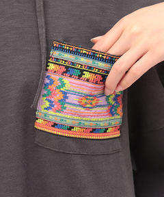 チチカカ |フェアトレードコットンミニ裏毛ポケット刺繍ワンピース