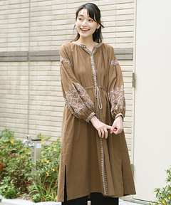 チチカカ |クロス刺繍ガウンワンピース