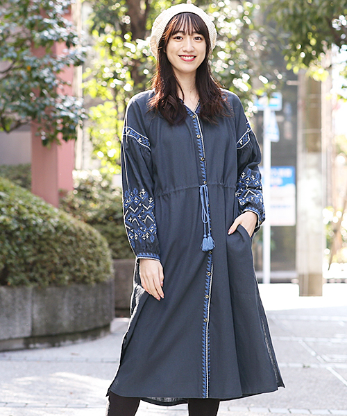 タグ付 フォクシー　カトレア　ワンピース　刺繍　近年　刺繍　ネイビー 40 フォクシー カトレア ワンピース 刺繍 近年 刺繍 ネイビー 40