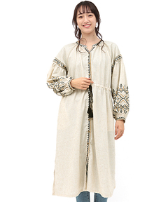 チチカカ |クロス刺繍ガウンワンピース