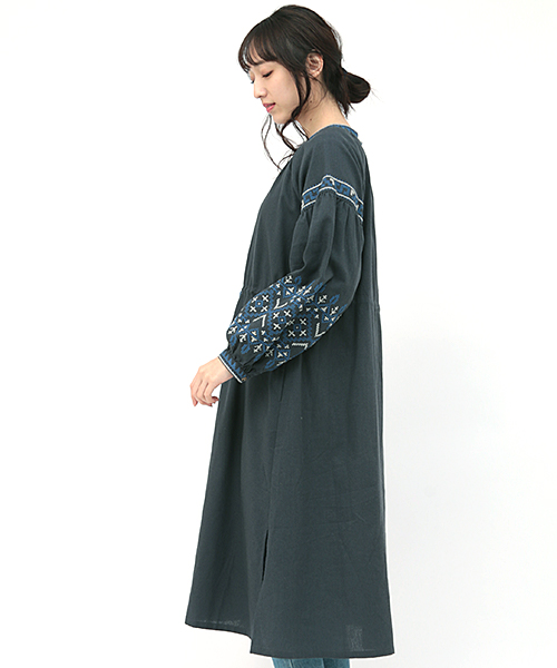 クロス刺繍ガウンワンピース / ワンピース | エスニック