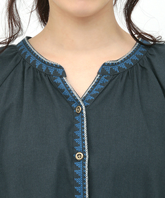 チチカカ |クロス刺繍ガウンワンピース