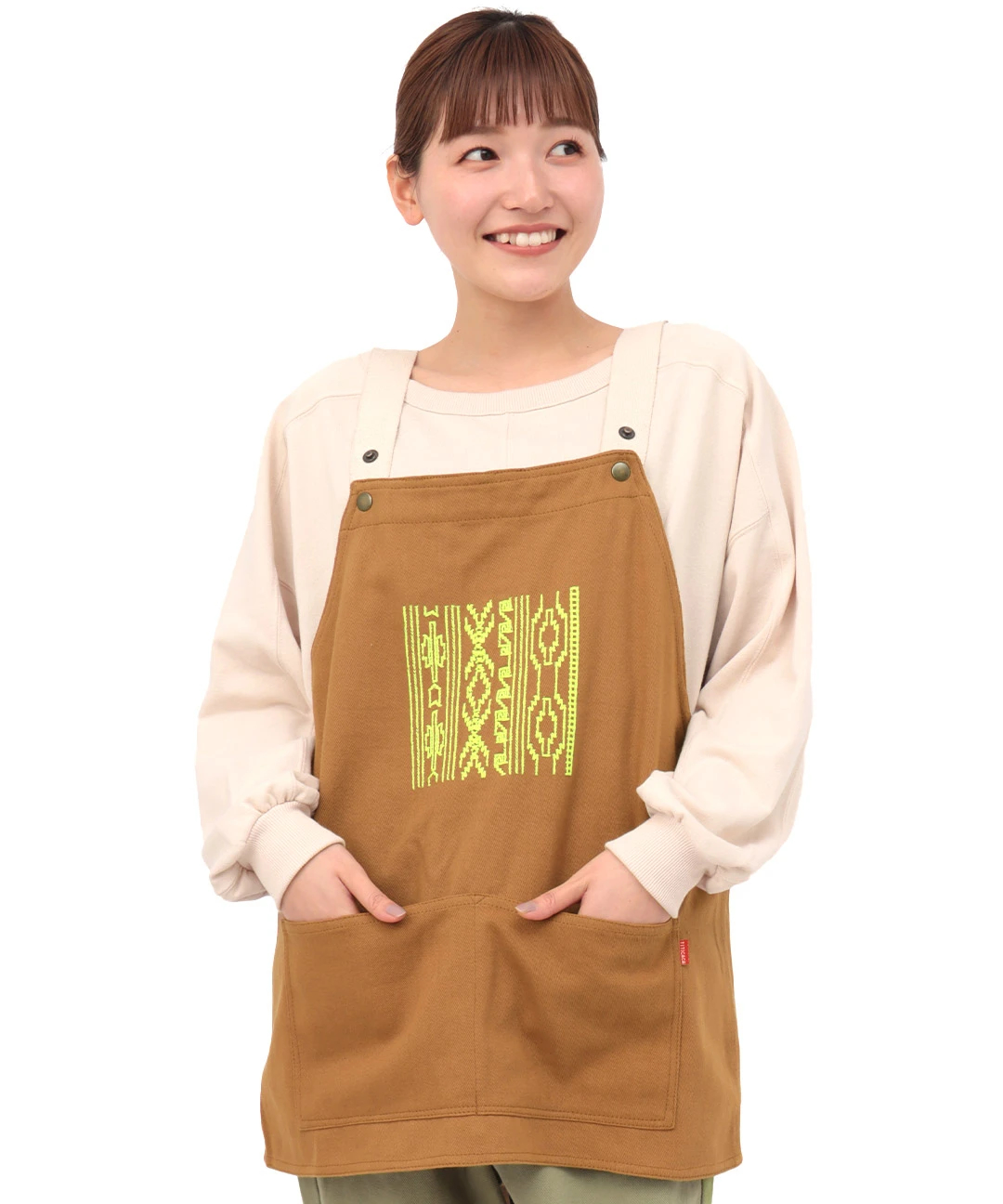 新品　アルベロベロ　刺繍エプロン　エプロン アルベロベロ 刺繍デザイン グレーエプロン - メルカリ