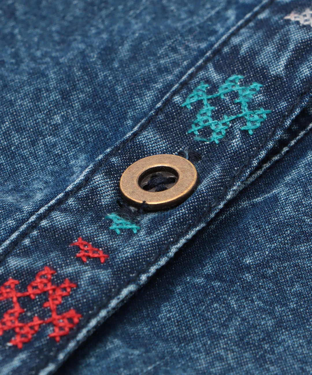 ナバホクロス刺繍ブラウス（大きいサイズ） / シャツ・ブラウス
