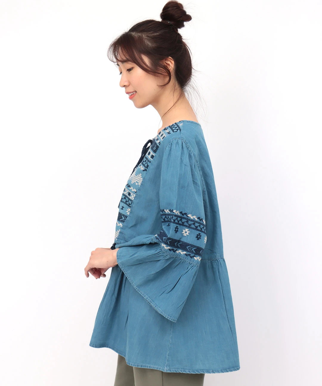 アムスゴ刺繍デニムブラウス(大きいサイズ) / シャツ・ブラウス