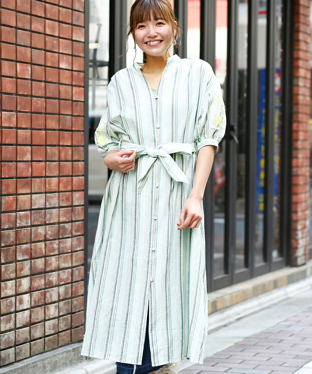 カラーストライプ刺繍プリントワンピース