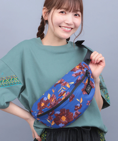 チチカカ |KiU ウォータープルーフボディバッグ