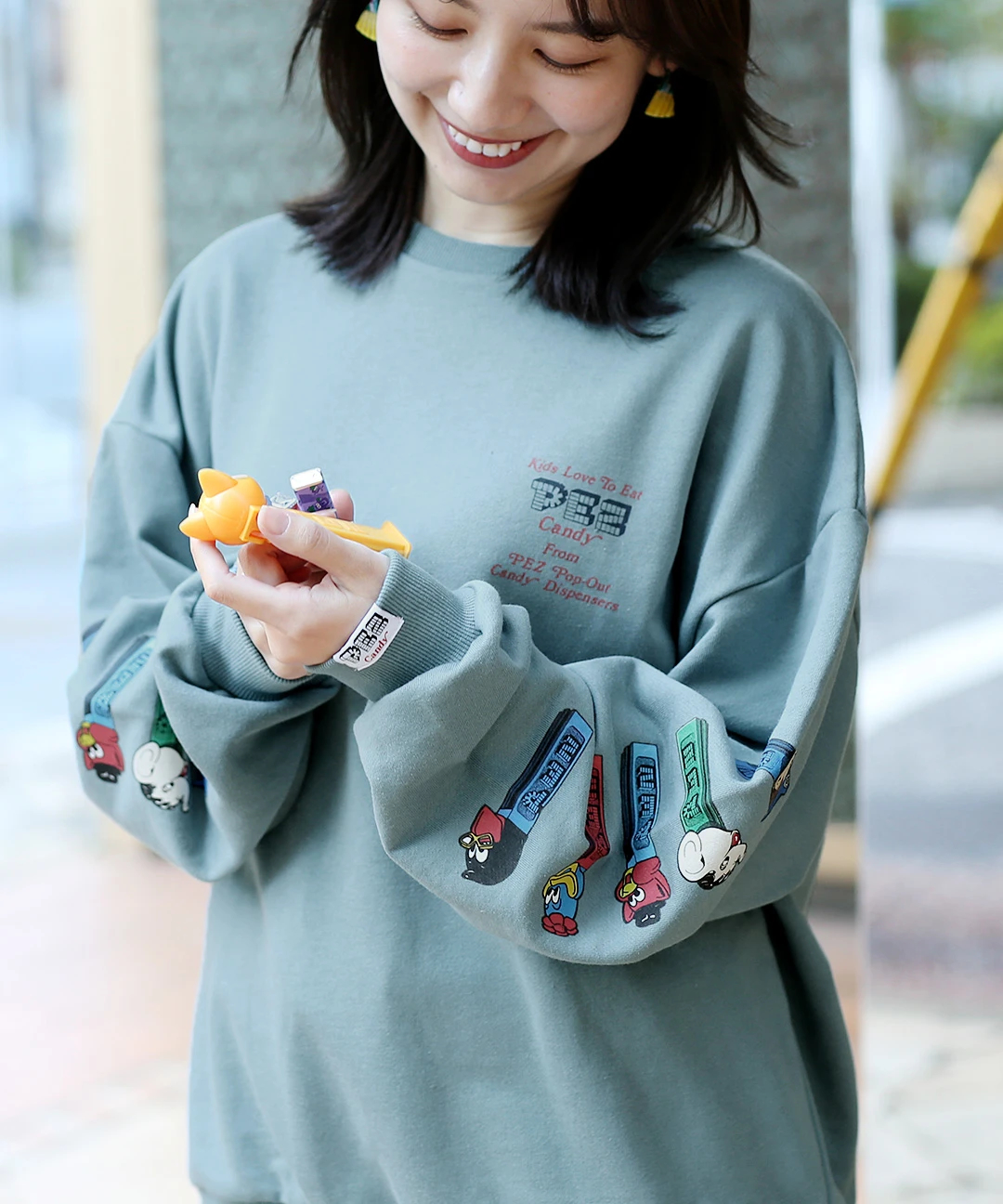 PEZ 袖プリントプルオーバー【WEB・一部店舗限定】 / スウェット PEZ 袖プリントプルオーバー【WEB・一部店舗限定】 / スウェット