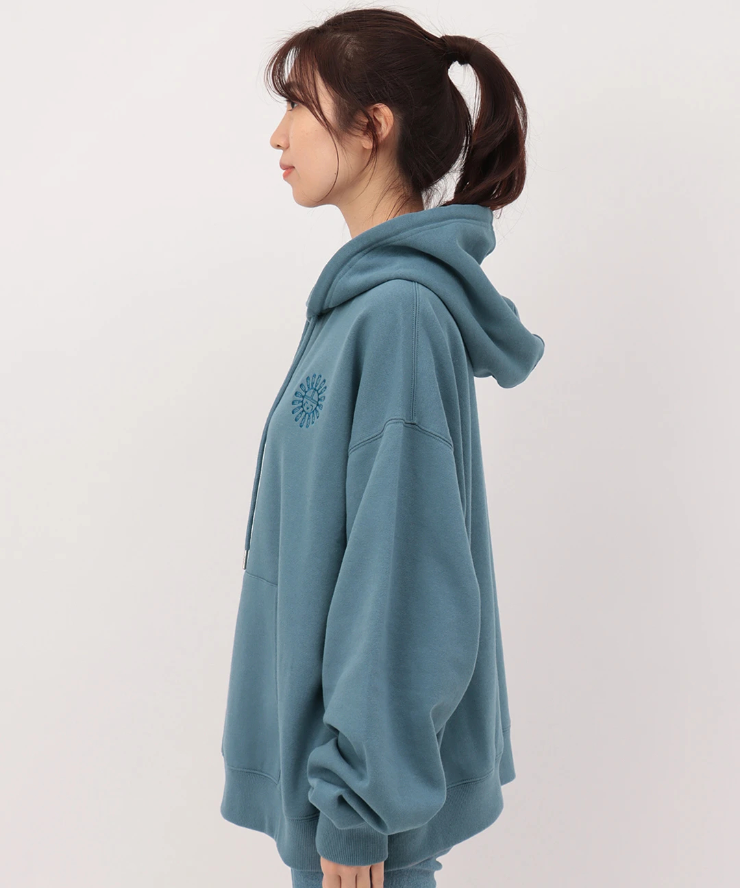 新品◆ガウディ◆綺麗な白！着心地のいいストレッチスウェット素材”パーカーブルゾン ストレッチ スウェット フルジップ ブルゾン (MENS) | new