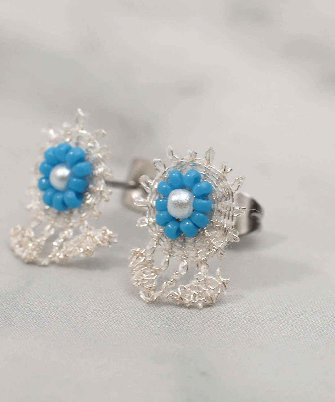 シピポ族　アヤワスカ　ビーズ　ピアス 刺繍×ビーズフラワーピアス / ピアス | エスニックファッション