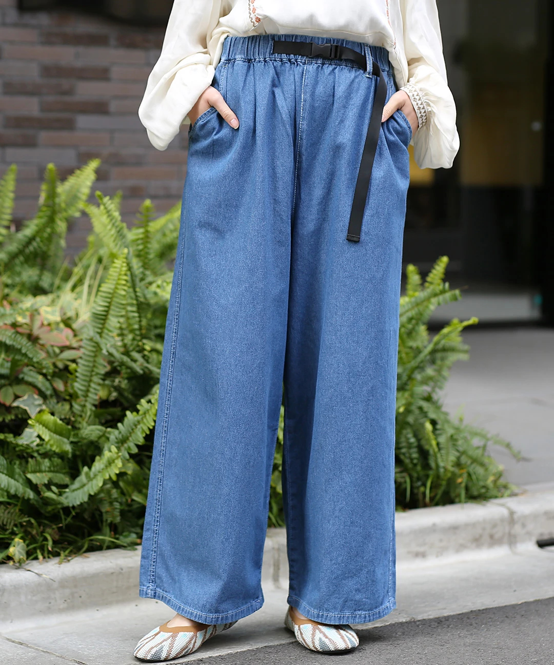 L.G.B. LE GRANDE BLEU If Six Was Nine Distressed Black Jeans