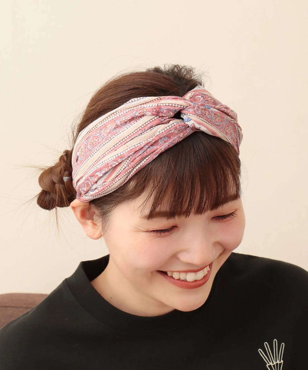 ブラック＆チェック柄ヘアバンド(秋冬用)」☆新品・未使用☆ - ヘアバンド