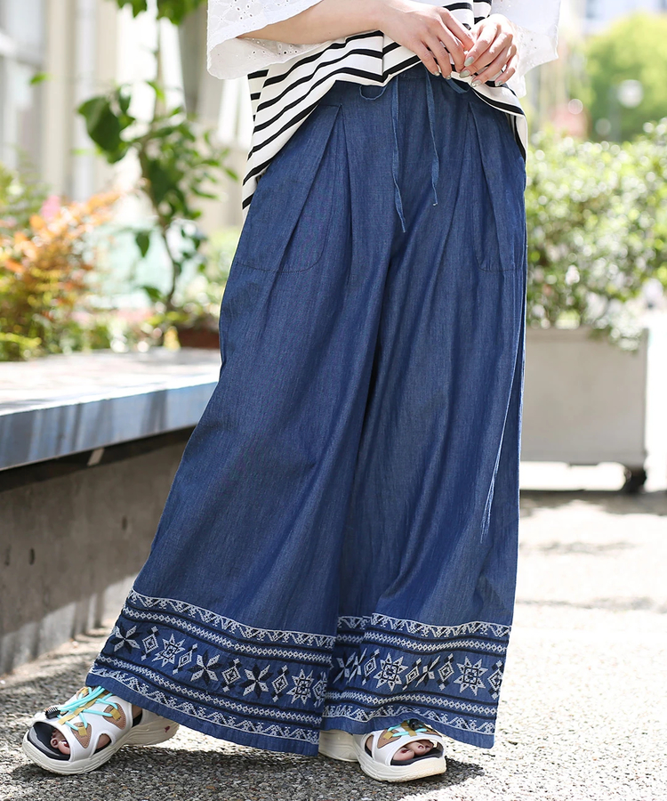 チチカカ |ラインフラワー刺繍ワイドパンツ