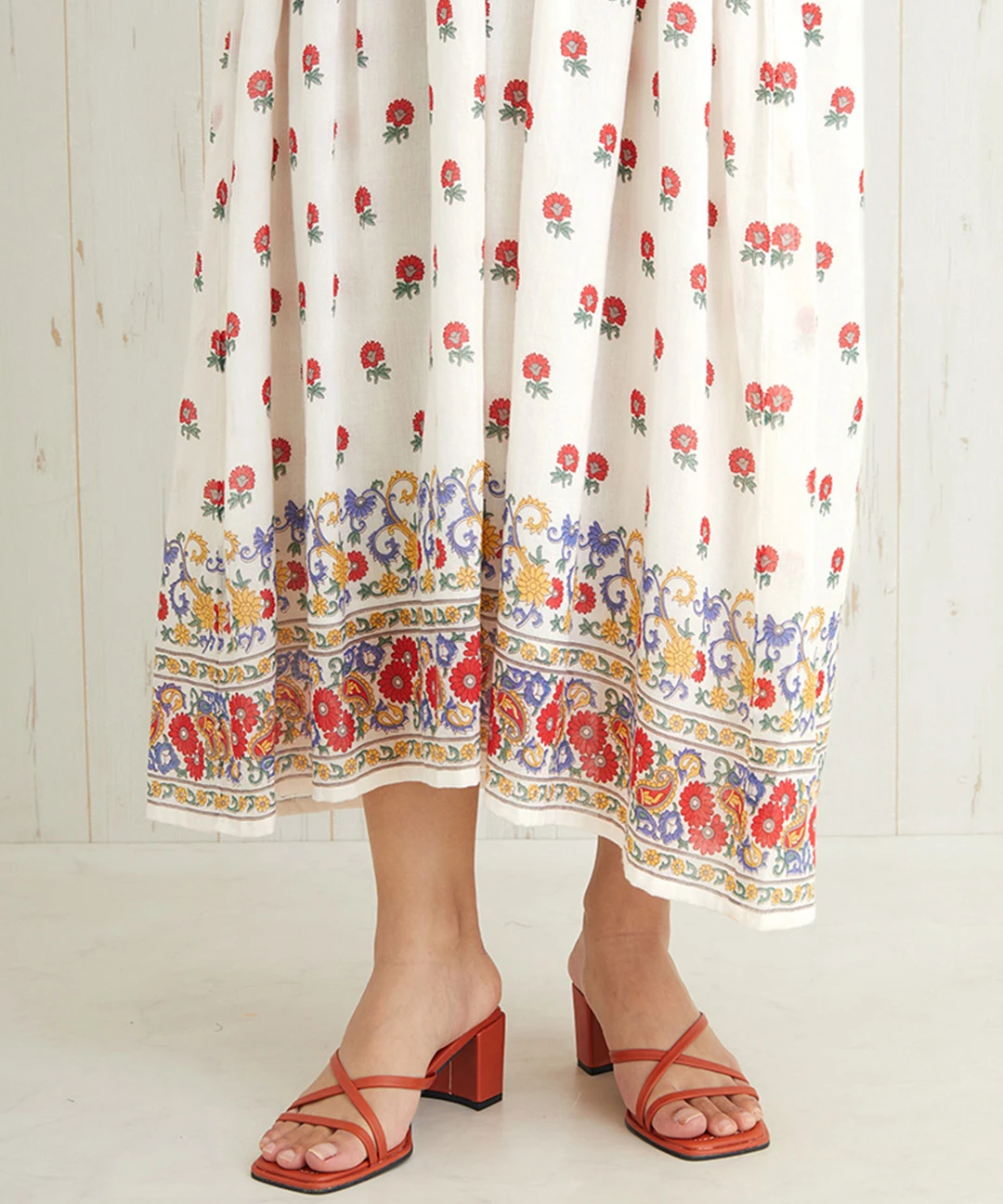 TMC 【Shanti Shanti】ワンピース レトロフラワー TMC 【Shanti Shanti】ワンピース レトロフラワー : ウエスト