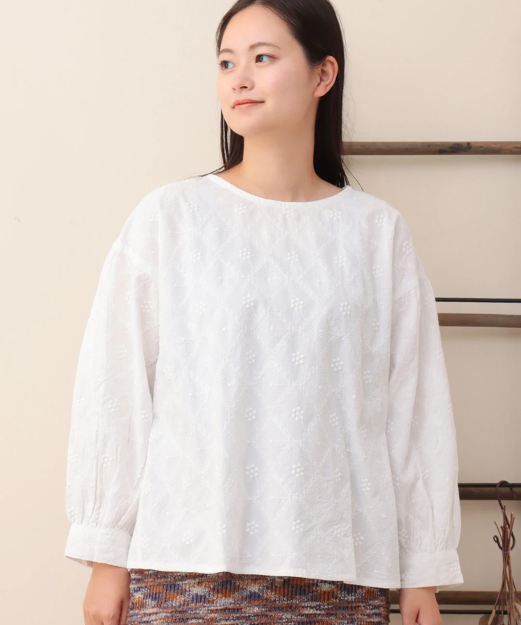チチカカ |PORINA ダイヤモンド刺繍プルオーバー【WEB限定】