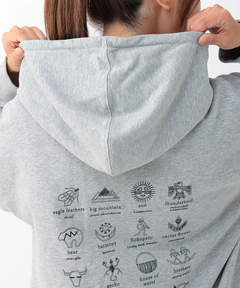 チチカカ |バックプリント裏毛ジップパーカー