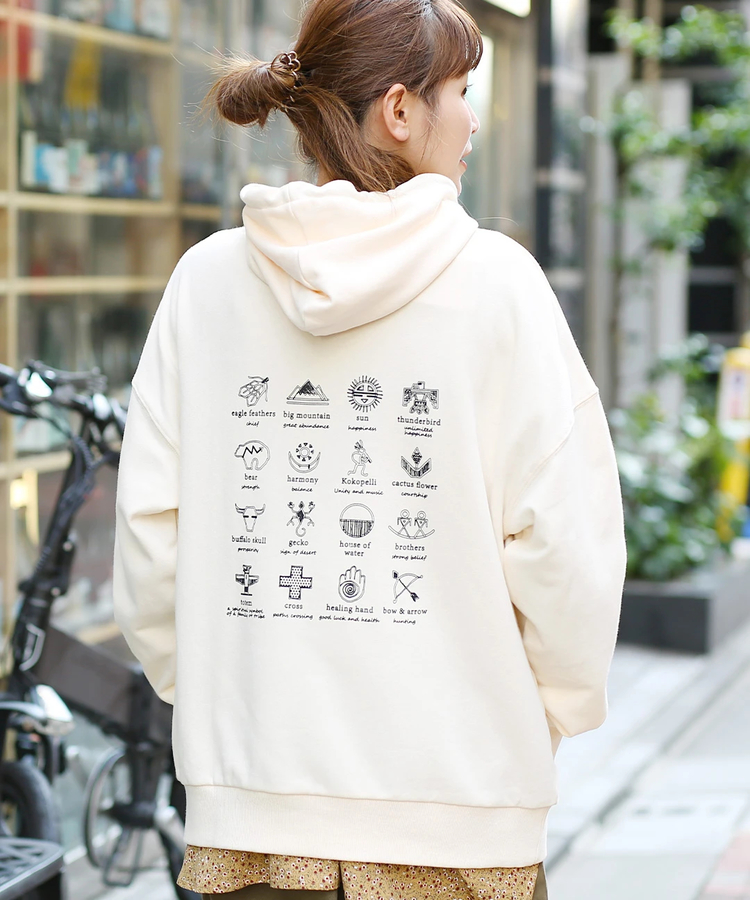 チチカカ |バックプリント裏毛プルパーカー