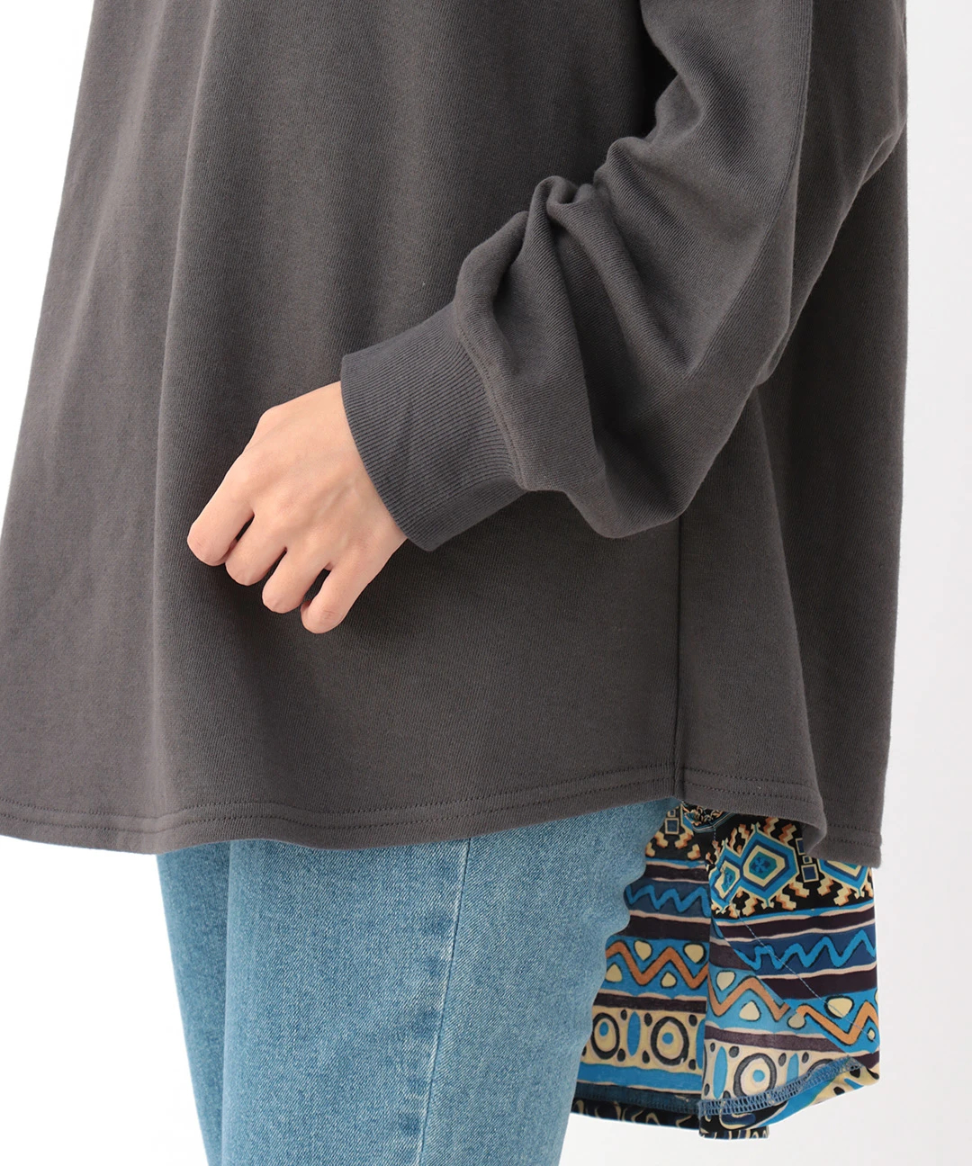 バックフェイクレイヤードプルオーバー / スウェット・パーカー