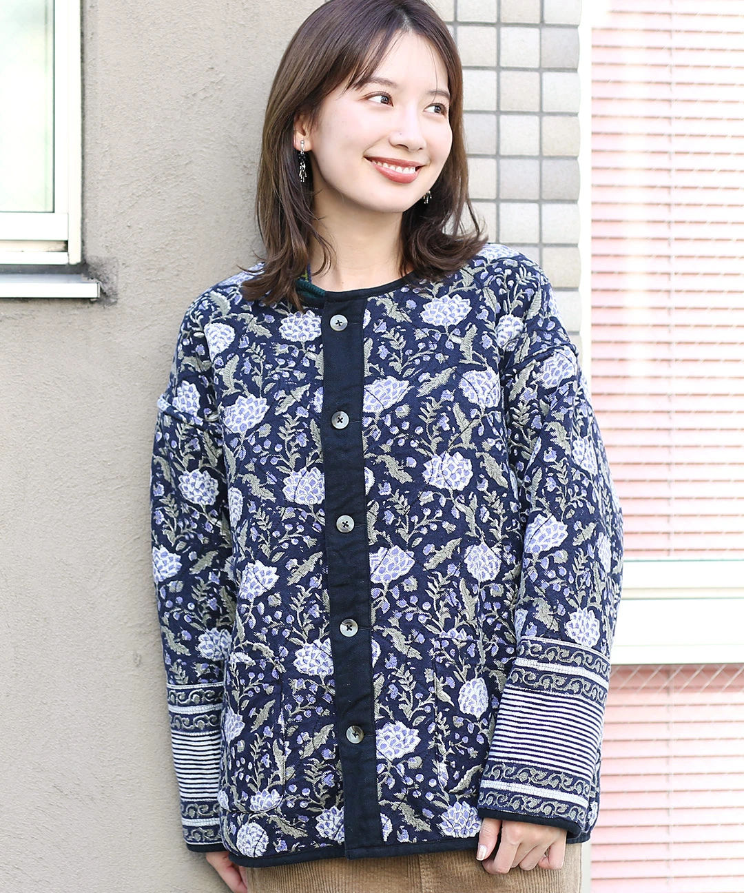 楽天市場】Shanti Shanti ブロックプリント×ボアジャケット【WEB限定】 ／ ジャケット アウター リバーシブル 上着 レディース 秋 冬  長袖 キルト 花柄 ボタニカル ハンドプリント インド もこもこ ブラック ブラウン パープル mw エスニック チチカカ TITICACA 