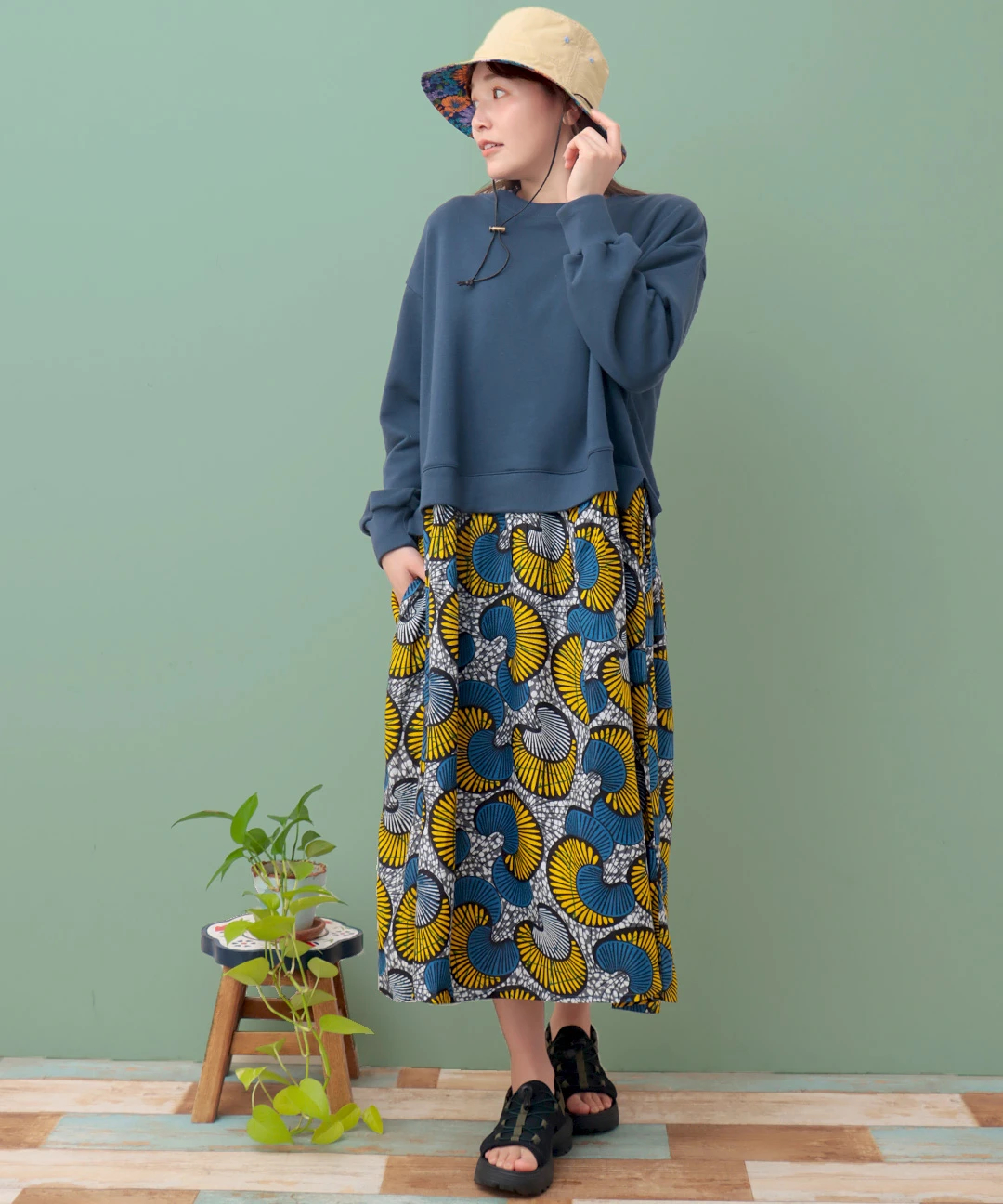 【美品】TICCA リバーシブルポンチョ ティッカ　2way bshop 美品】TICCA リバーシブルポンチョ ティッカ 2way bshop - メルカリ