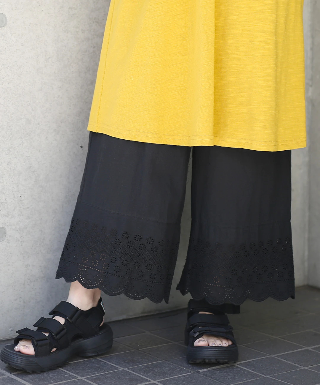 新品タグ付き　裾絞りレースペチパンツ 購入最安値 今季発売 新作 裾絞りレースペチパンツ