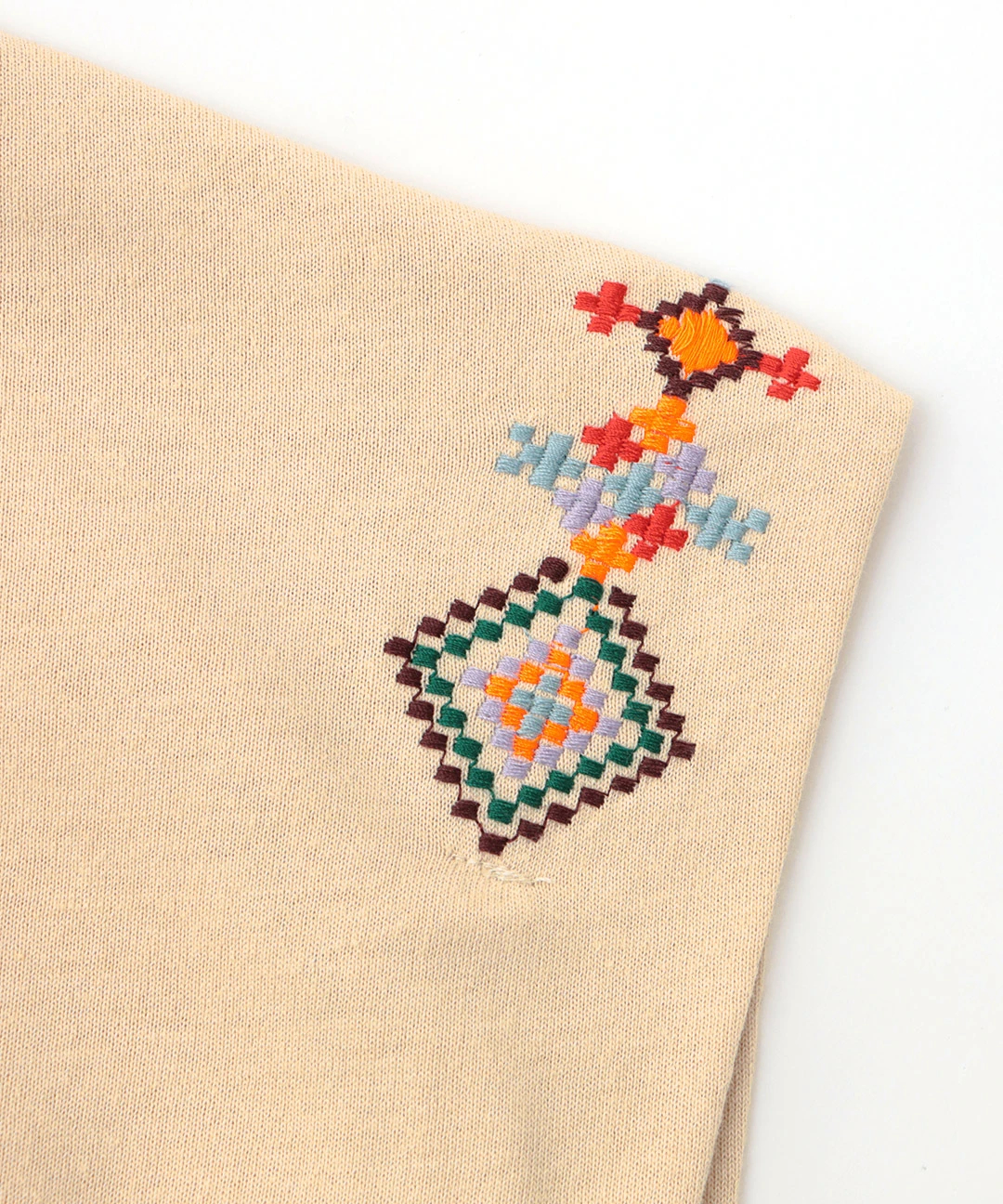 刺繍デザインプルオーバー / Tシャツ・カットソー | エスニック