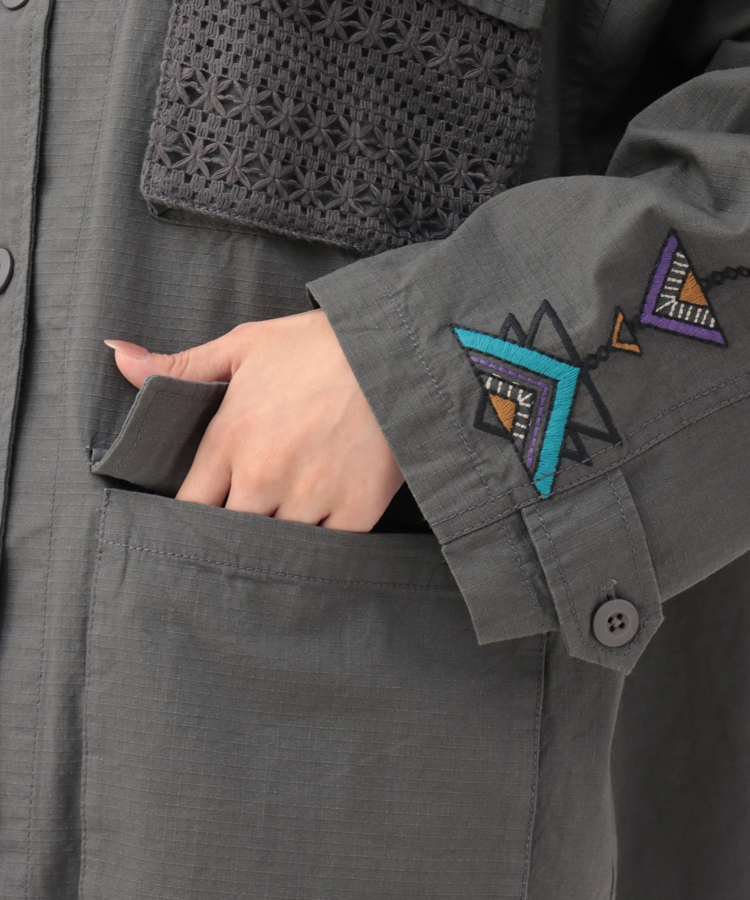 スリーブアロー刺繍シャツジャケット / ジャケット・ブルゾン