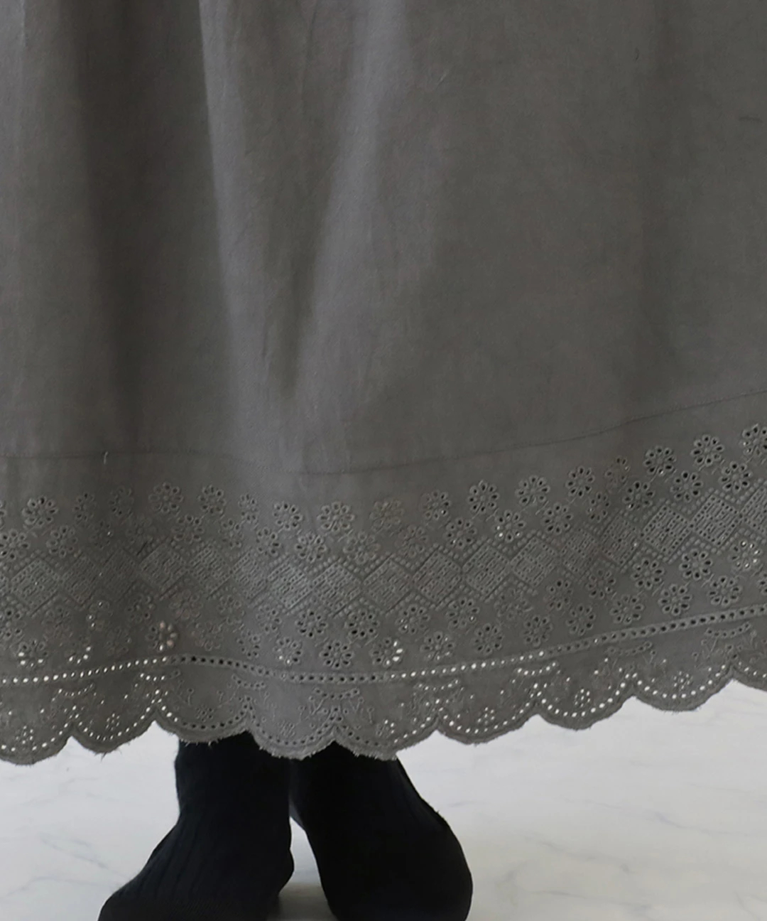 PORINA コットンツイル裾レースペチスカート【WEB限定】 / スカート