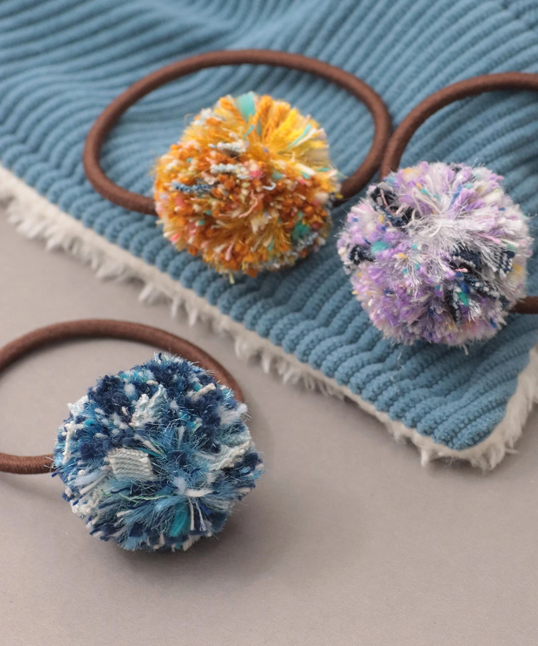 網紗刺繍の破れた穴のとても仙の新型のデニムのコートの女性の夏の短い 網紗刺繍の破れた穴のとても仙の新型のデニムのコートの女性の夏