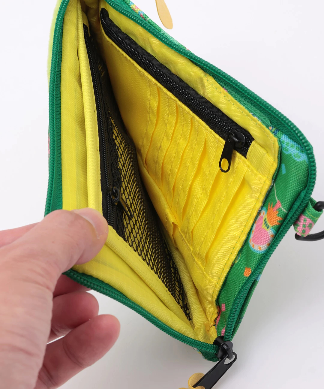 エバゴス ボーダーレースストライプヨコナガポーチ エバゴス ボーダーレースストライプヨコナガポーチ