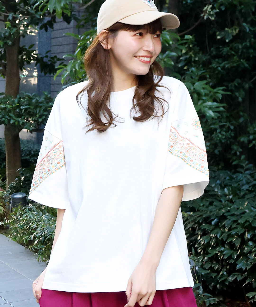 チチカカ　バンダナスリーブ刺繍Tシャツ　ホワイト バンダナスリーブ刺繍Tシャツ / Tシャツ・カットソー