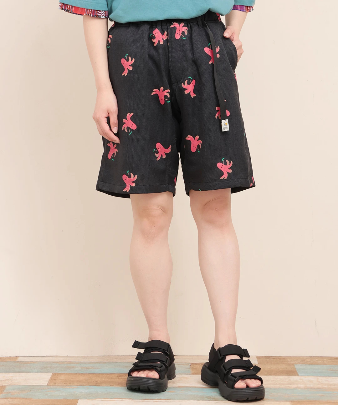 チチカカ（titicaca）/go slow caravan ブッチャー総柄プリントイージーショーツ【WEB限定】 go slow caravan ブッチャー総柄プリントイージーショーツ【WEB限定