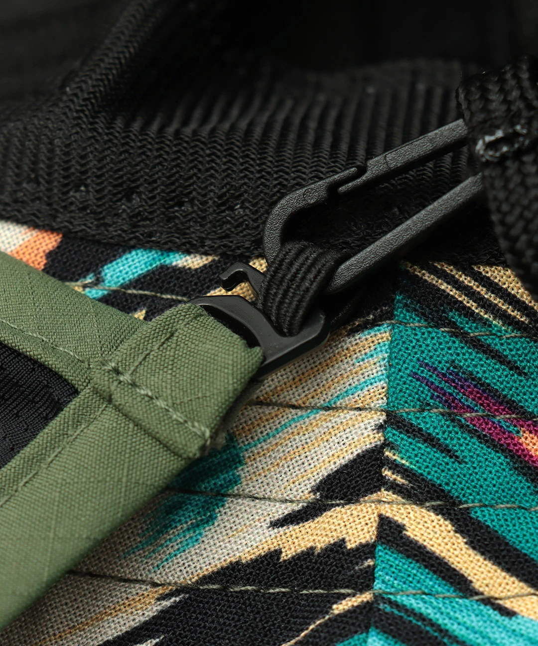 新品タグ付 CELINE バケットハット Lサイズ 虎柄 タイガー ユニセックス 新品タグ付 CELINE バケットハット Lサイズ 虎柄 タイガー ユニ