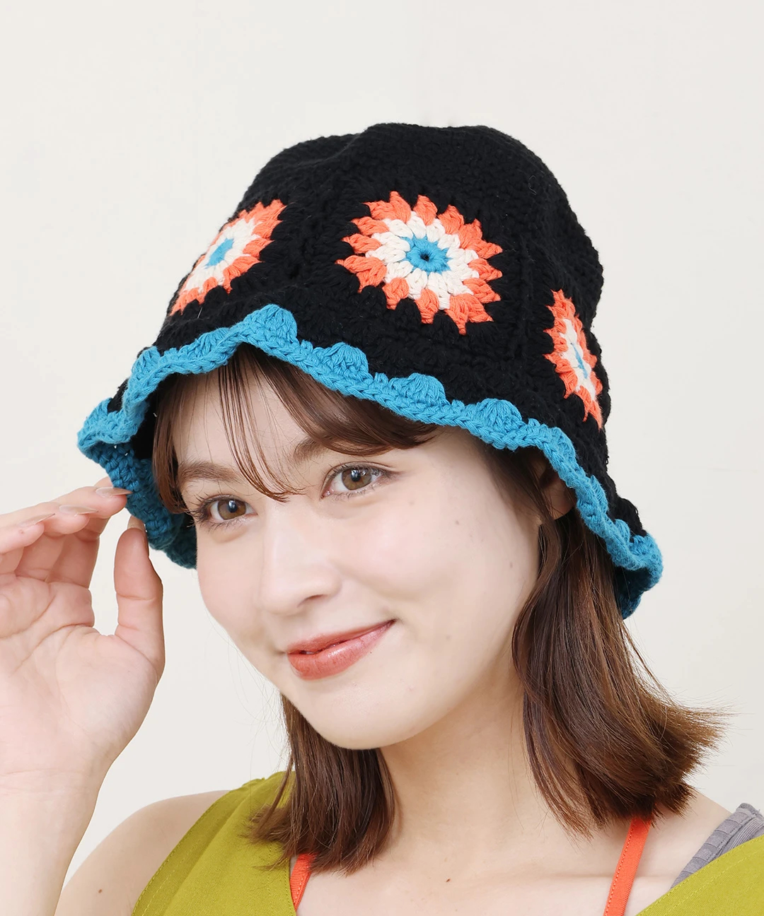 アボカド　美品ロエベ　バケットハット アボカド様専用 美品ロエベ バケットハット - メルカリ