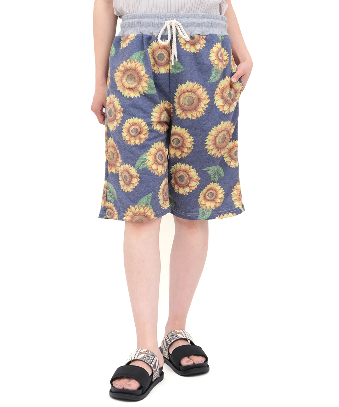 激レア PEACE888BUTTERFLY 異世界 ショートパンツ カラフル 激レア PEACE888BUTTERFLY 異世界 ショートパンツ カラフル