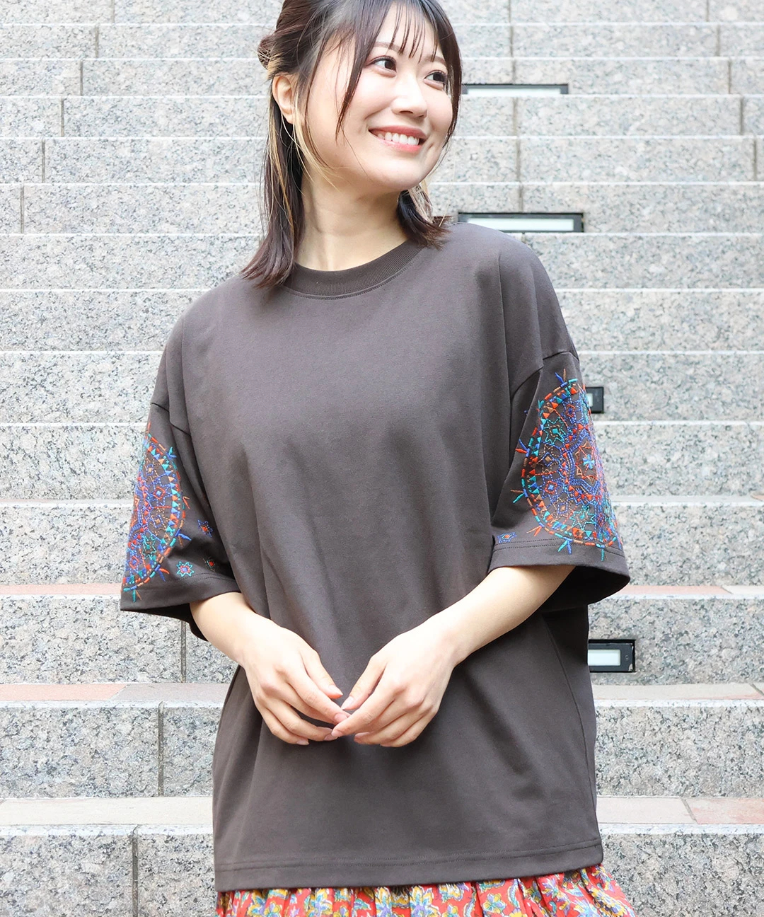 グアテマラ凧揚げスリーブ刺繍Tシャツ / Tシャツ・カットソー