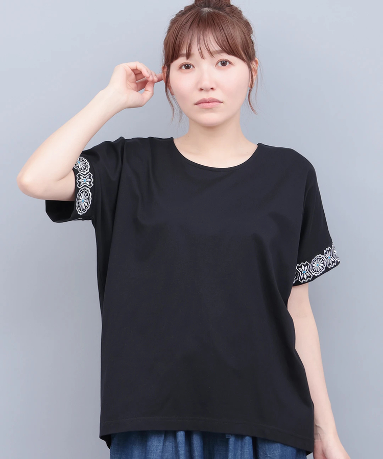 チチカカ |スリーブジュエル刺繍Tシャツ