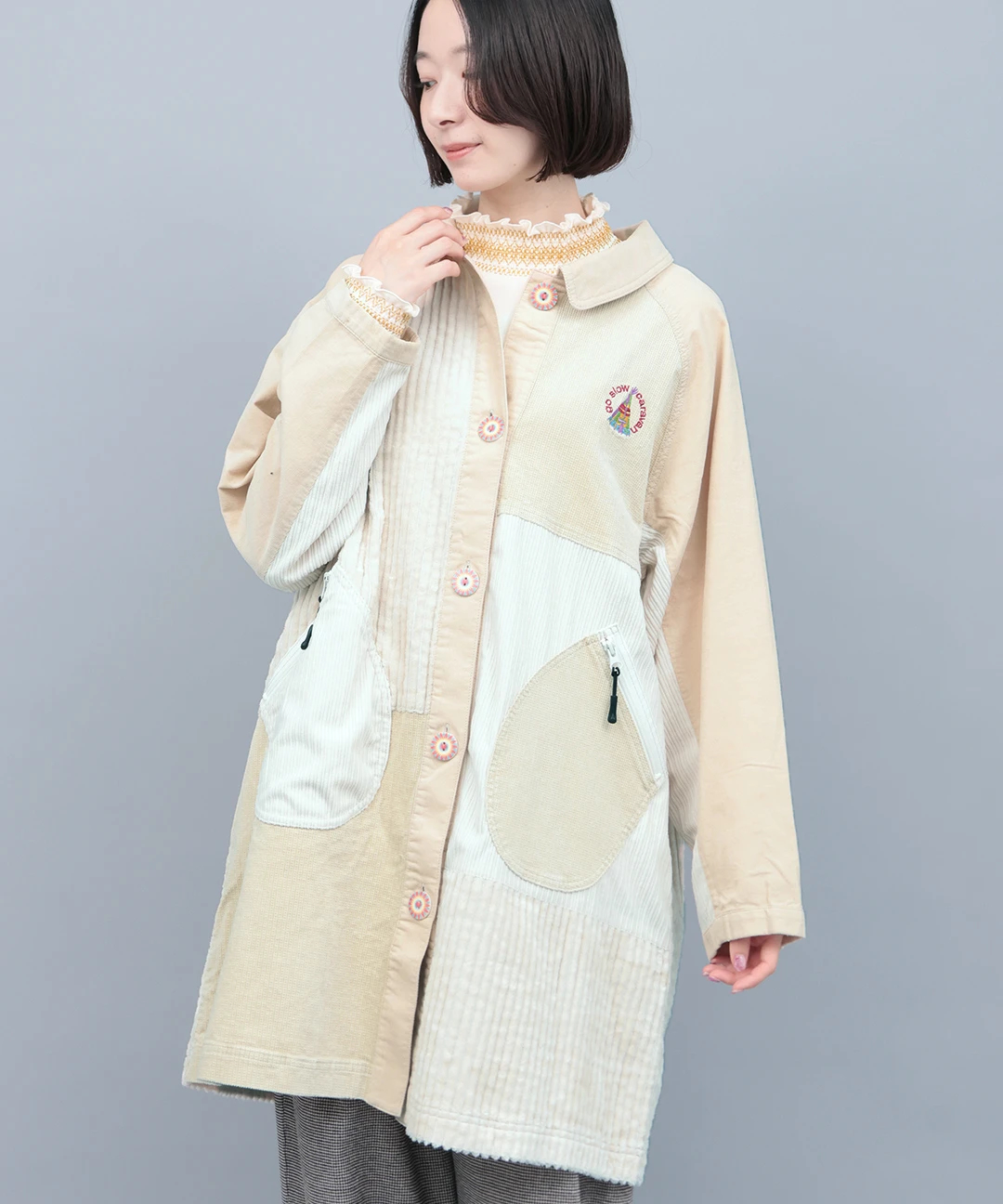 チチカカ（titicaca）/go slow caravan コーデュロイ切替ミドルコート【WEB限定】 go slow caravan コーデュロイ切替ミドルコート【WEB限定】 / コート